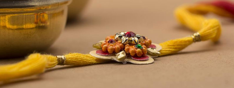 Lure your brother with different variety of Rakhi